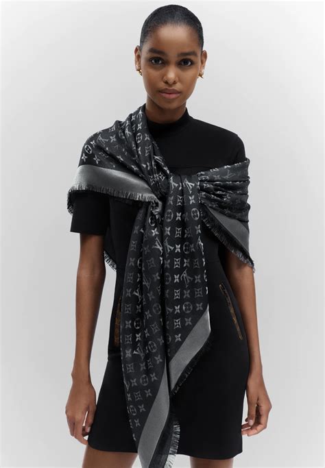 sciarpe e foulard louis vuitton|scialle louis vuitton donna.